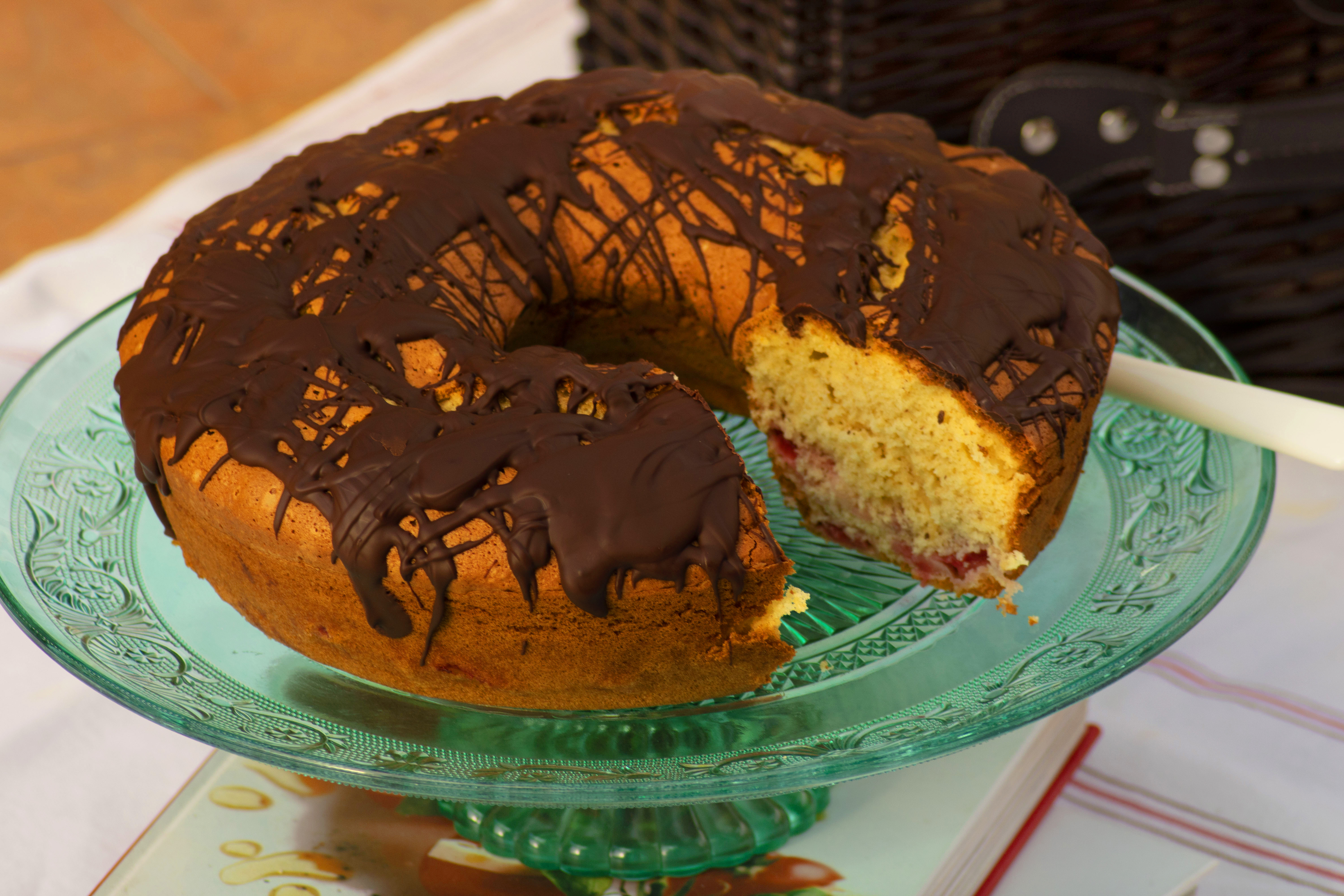 Ciambellone 4 vasetti alle fragole: la ricetta #lactosefree