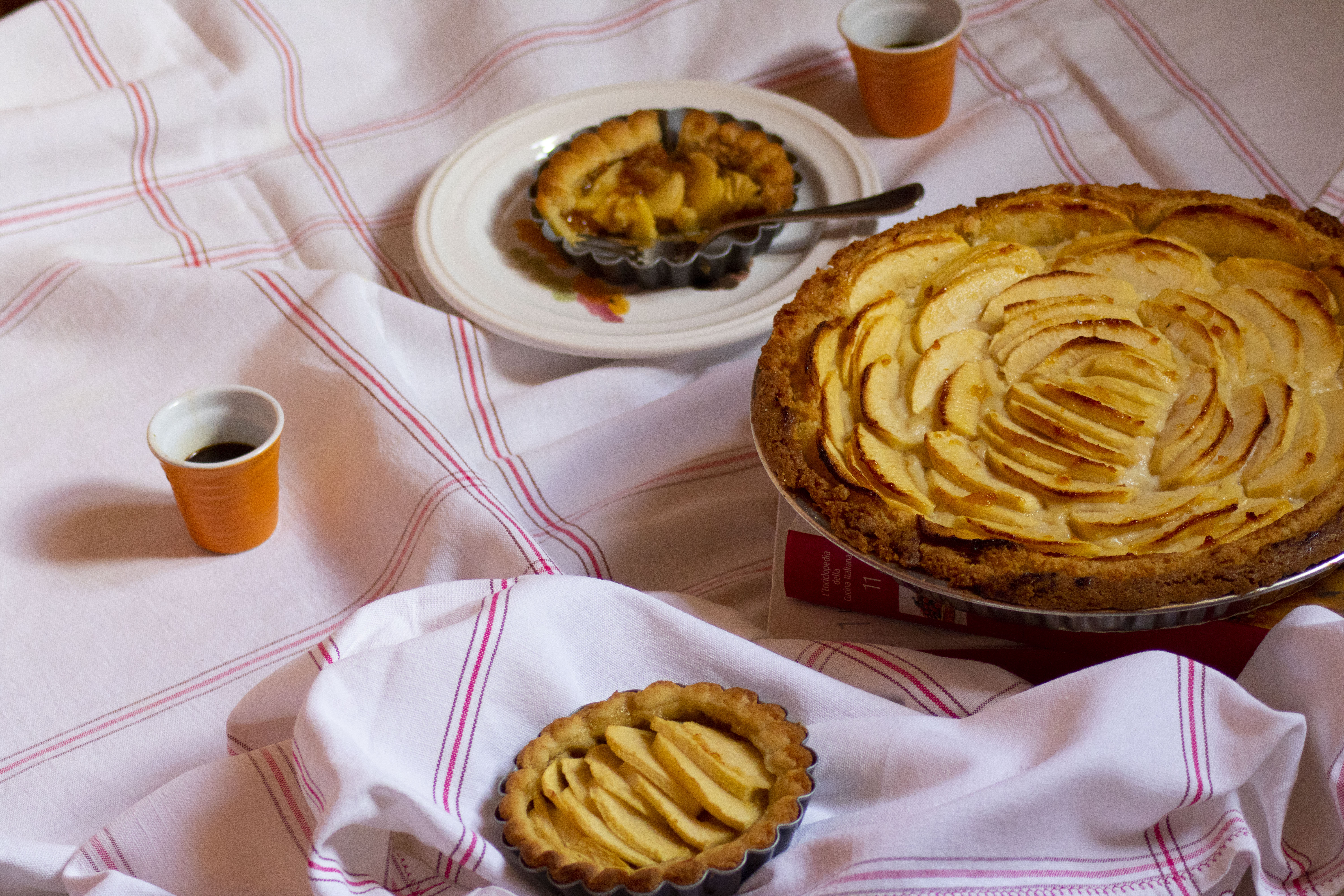 Crostata di mele senza lattosio e crema pasticcera